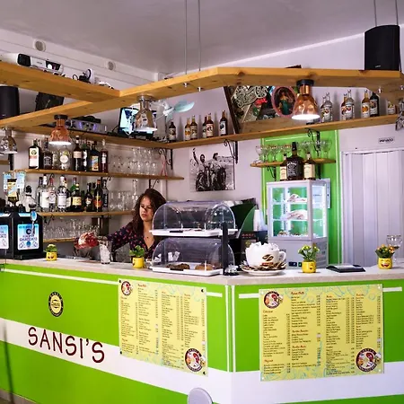 Sansi's فندق مبيت وإفطار