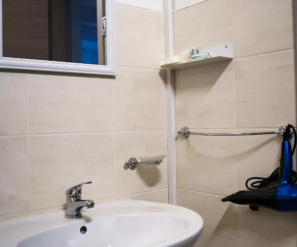 Bed and Breakfast Sansi's 3*