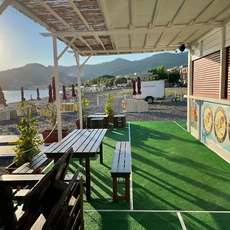 Sansi's Bed & Breakfast 3*